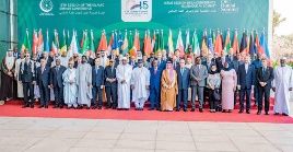 Group photo of Heads of State and Government and Heads of Delegation at the 15th OIC summit.