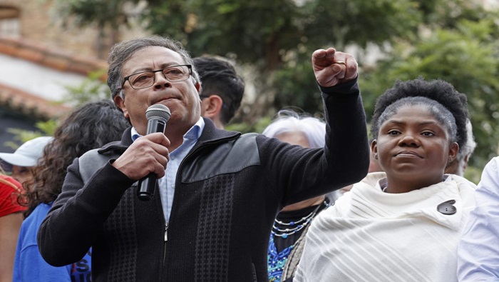 La Corte Constitucional decide tumbar el MinIgualdad por un vicio de trámite, a pesar de haber sido parte del programa del gobierno que fue elegido democráticamente por los colombianos.