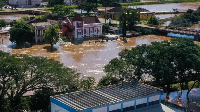 Según la Defensa Civil, de los 497 municipios de Rio Grande do Sul, 435 fueron afectados por inundaciones.