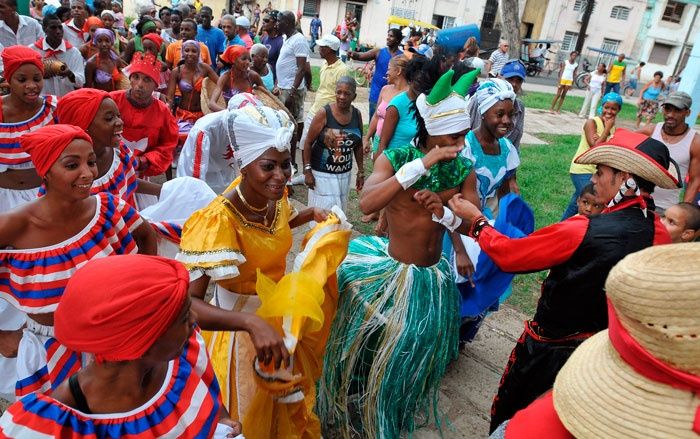 La rumba es sinónimo de la propia idiosincrasia de la cultura cubana. Foto: EFE
