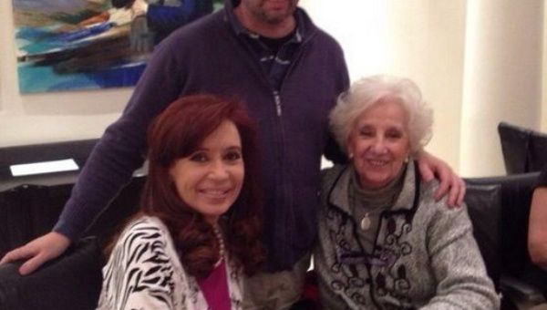 Cristina Fernández compartió por horas con Guido y Estela de Carlotto. (Foto: @CFKArgentina)