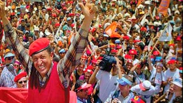Su atención hacia los más pobres, los invisibilizados, los olvidados del puntofijismo, lo convirtieron en el único Presidente invicto en la historia de Venezuela. (Foto: Archivo)