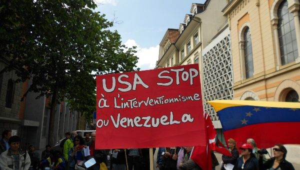 EN FOTOS: Desde Suiza respaldan a la Revolución Bolivariana
