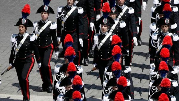 El papa se encontraba en la celebración del bicentenario del cuerpo de la policía militarizada, los Carabinieri. (Foto: Reuters)