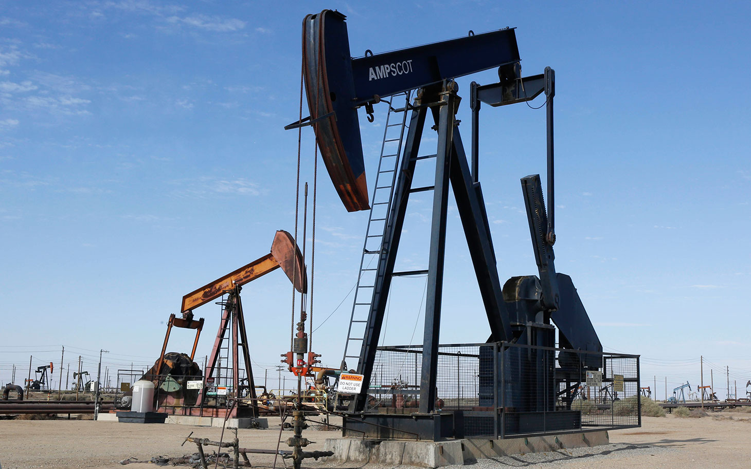 Estados Unidos utiliza la técnica del fracking para afectar los precios del petróleo. (Foto: aljazeera.com)