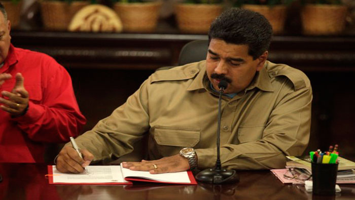 El dignatario venezolano firmó la ley este miércoles