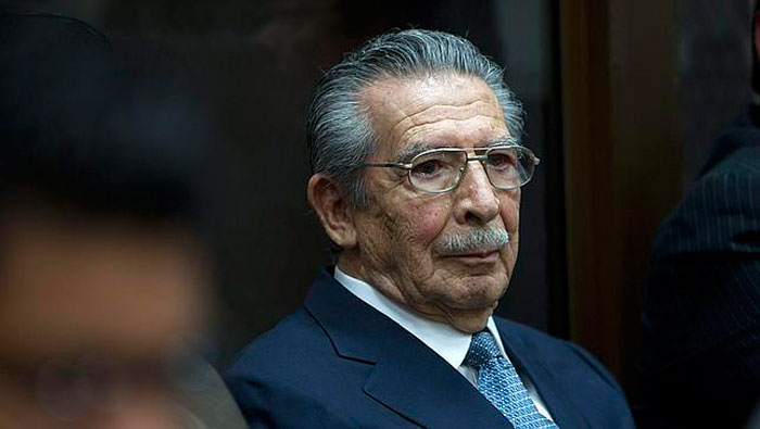 El dictador guatemalteco es evaluado por médicos para asistir al juicio el lunes