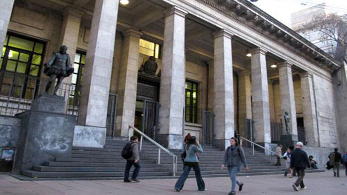 La Biblioteca Nacional de Uruguay celebra sus 199 años.