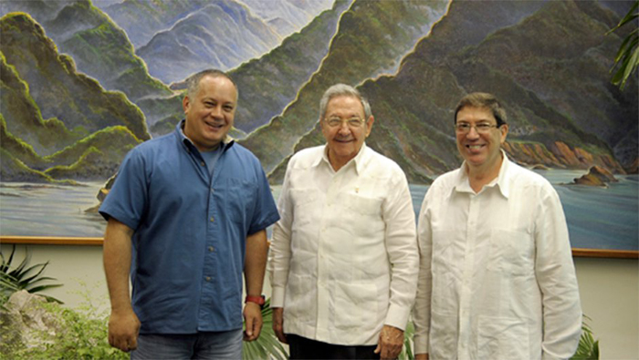 Durante el encuentro también asistió el canciller cubano Bruno Rodríguez.