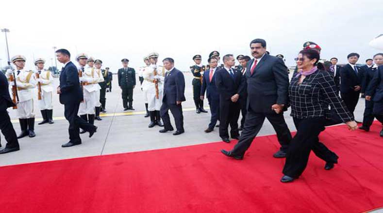 El presidente Maduro está acompañado de un equipo diplomático de alto nivel