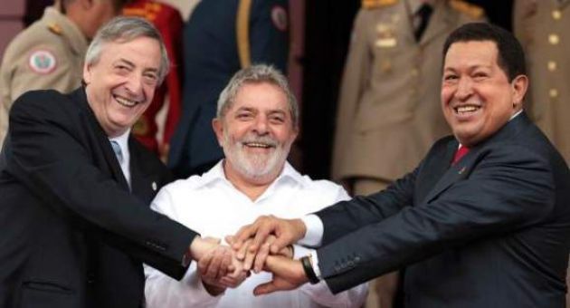 Néstor Kirchner,Lula Da Silva y Hugo Chávez, derrotaron al ALCA, que pretendía imponer EE.UU.