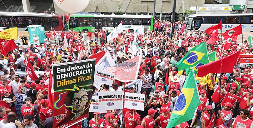 Los brasileños caminarán por las principales ciudades del país para expresar una vez más su respaldo a la presidenta Dilma Rousseff.
