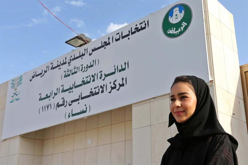 A pesar de la histórica jornada, las mujeres fueron obligadas a votar por separado en Arabia Saudita.