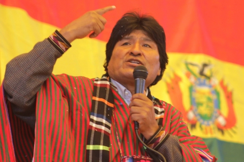 El presidente Morales instó a estar prevenidos antes las mentiras de la derecha nacional e internacional.
