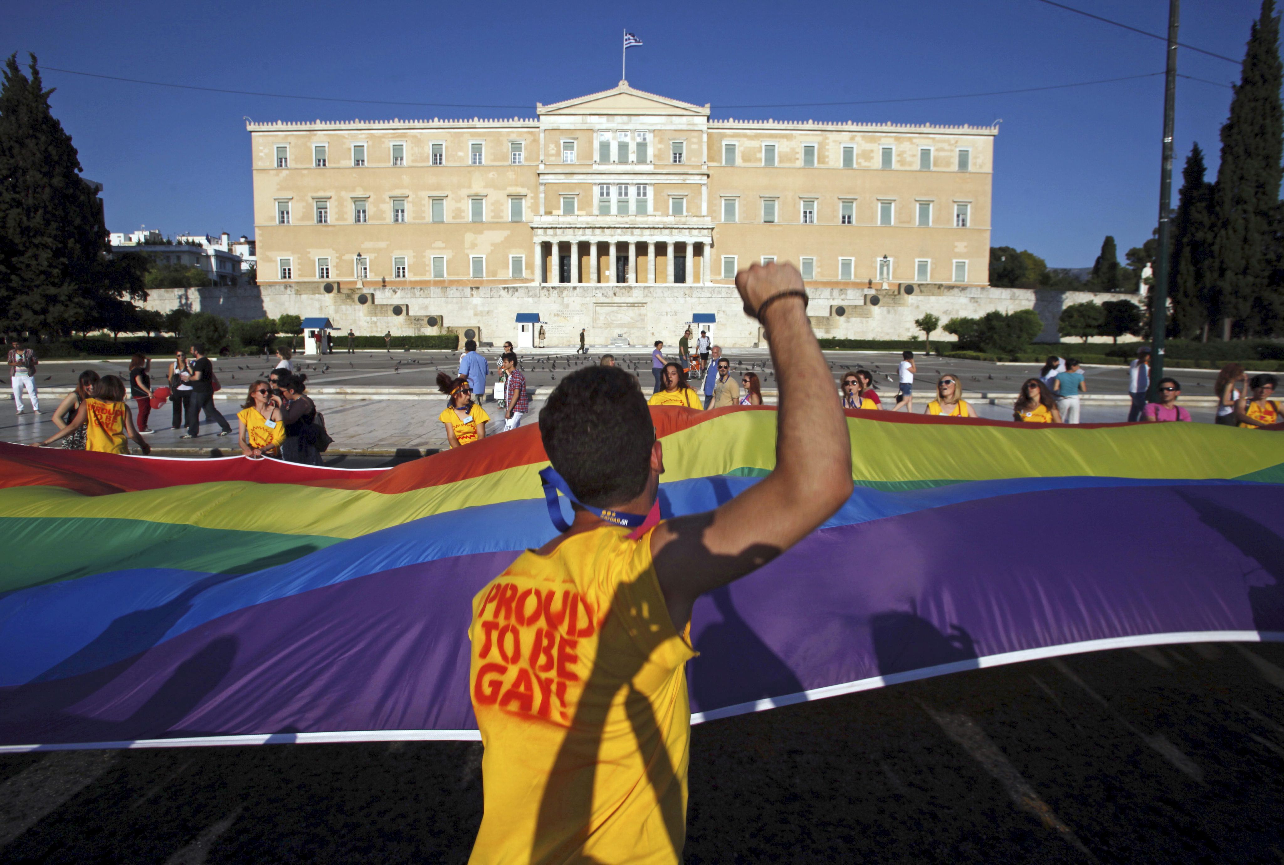 Por años, los homosexuales de Grecia han manifestado para que se apruebe su unión ante la ley, el pasado martes sus voces fueron escuchadas.