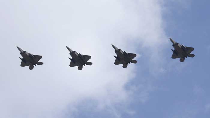 Las aeronaves volaron a muy baja altura cerca de la base aérea de Osan, según información oficial