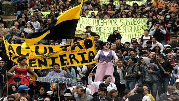 En un primer balance entregado este jueves se señaló que hubo 15 concentraciones, ocho movilizaciones, y participaron cerca de 15 mil personas en el paro nacional de Colombia.