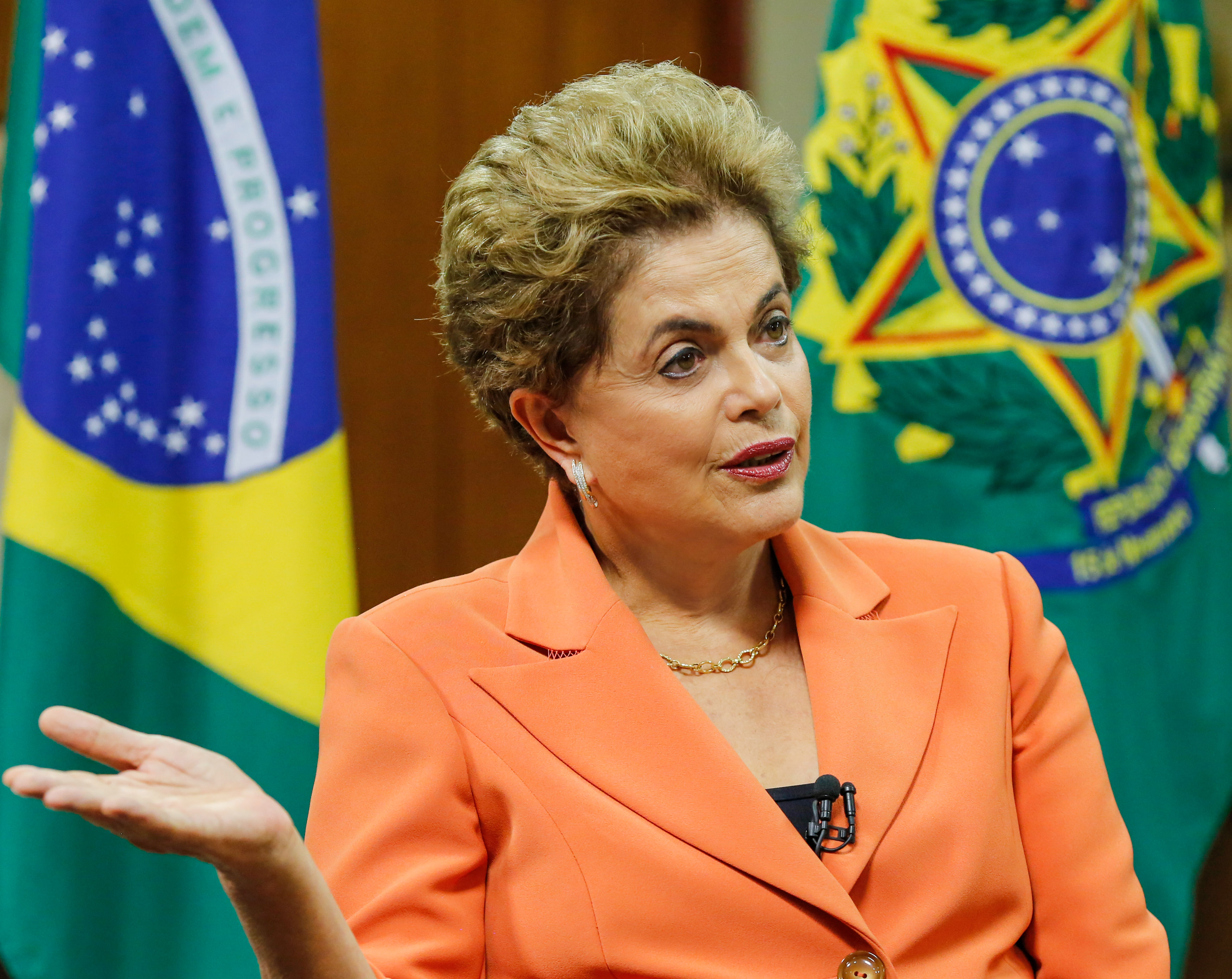 Dilma Rousseff: Los cargos que intentan imputarme no tienen base para alejar a un jefe de Gobierno de su cargo.