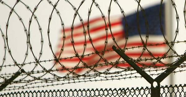 La cárcel de Guantánamo tiene actualmente 80 presos.