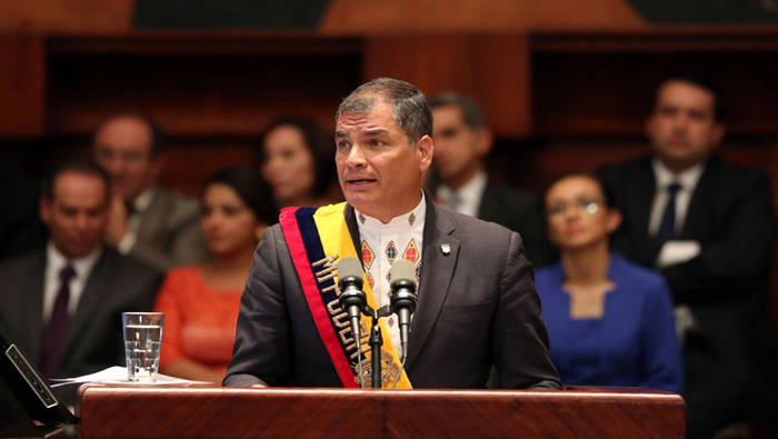 Durante la gestión presidencial de Rafael Correa se redujo entre el 5 y 10 por ciento de los salarios en el nivel jerárquico superior de todo del sector público.