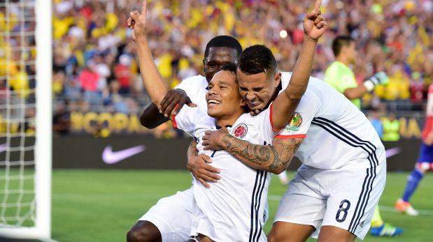 Colombia se convirtió hoy en la primera selección que se clasifica para los cuartos de final de la Copa América Centenario tras ganar 2-1 a Paraguay.