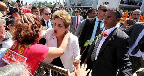 Diilma Rousseff alabó la labor de los médicos cubanos.