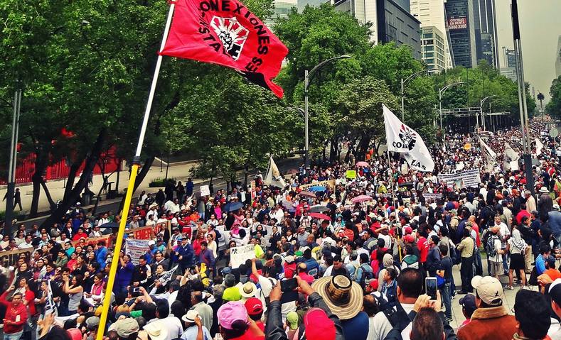 Trabajadores de la educación rechazan declaraciones de Peña Nieto y reiteran su voluntad de permanecer en las calles hasta que el Gobierno Federal cambie de postura.