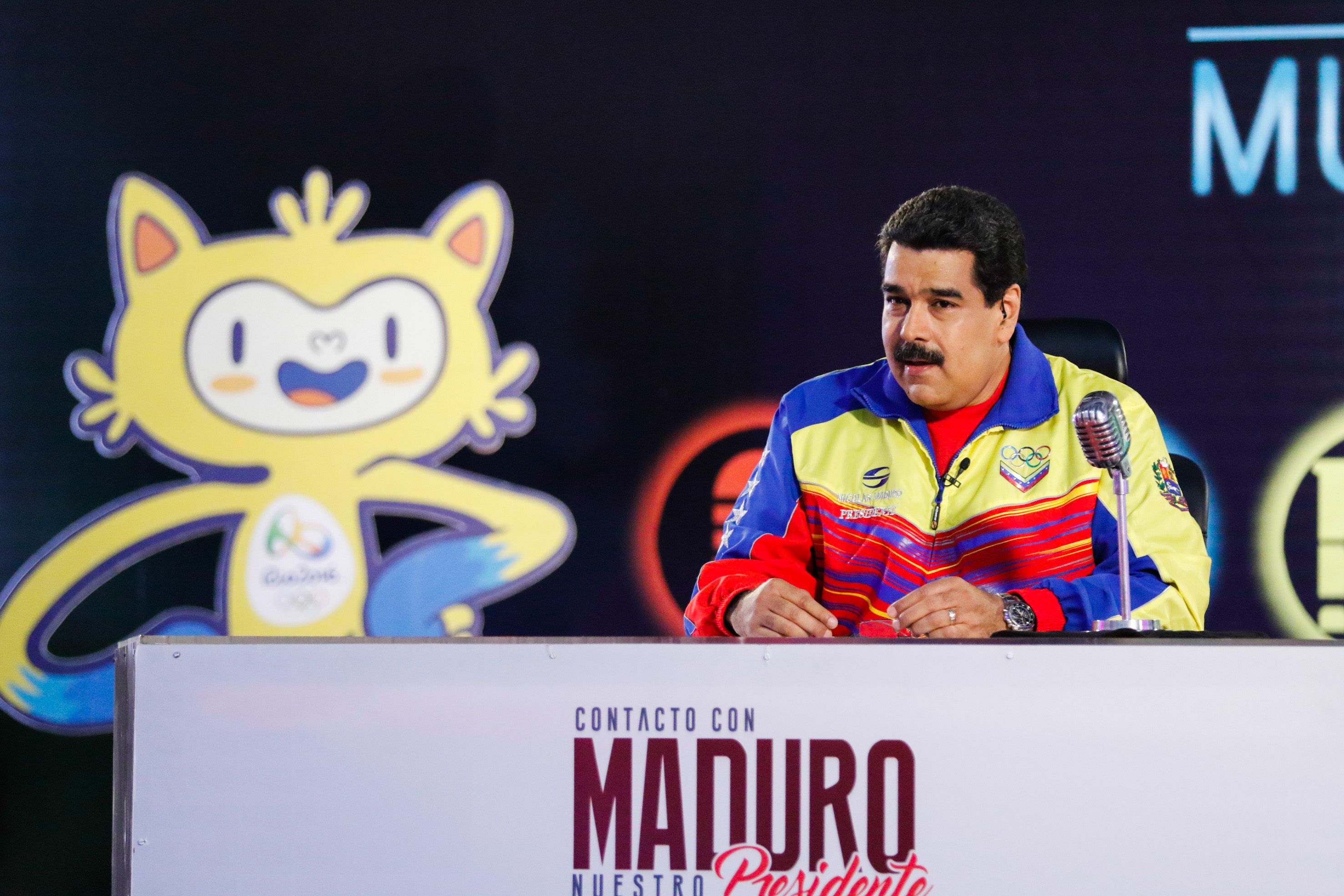 Maduro aseguró que el salario y todos los derechos de los trabajadores serán garantizados.
