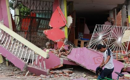 El terremoto que sacudió la zona costera de Ecuador causó la muerte de 670 personas.