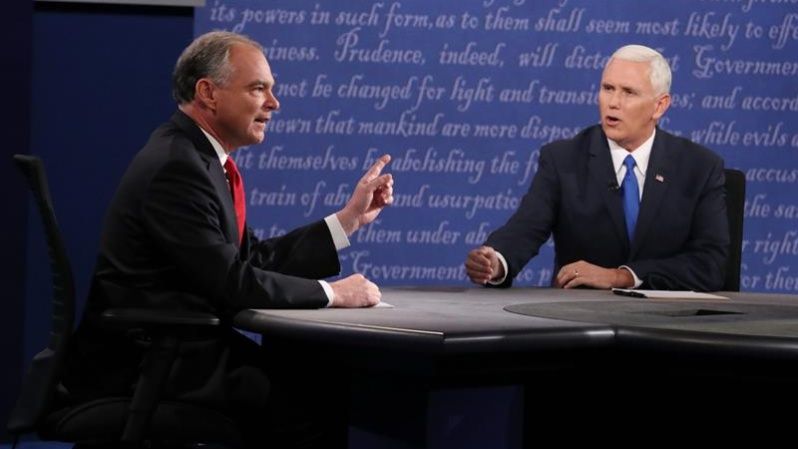 Los candidatos a vicepresidente, Kaine (i) y Pence (d) debatieron sobre la política exterior de Estados Unidos en los próximos cuatro años.