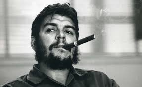 Ernesto Guevara fue uno de los ideólogos y comandantes de la Revolución Cubana.