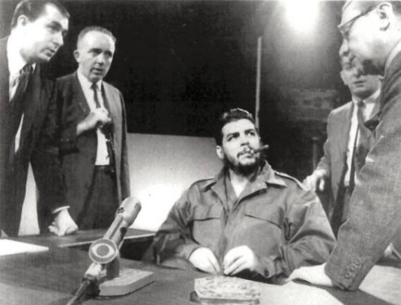 Ernesto Che Guevara aparece en el programa en vivo “Face the Nation” de los estudios de CBS-TV en Nueva Yorl, el 13 de diciembre 1964.