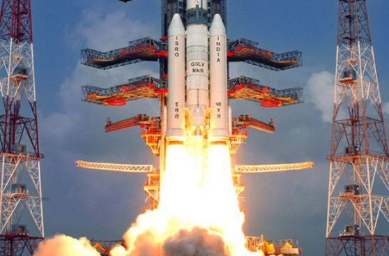 El Polar Satellite Launch Vehicle, es una serie de lanzadores orbitales indios propulsados por combustible sólido, desarrollados por la ISRO desde principios de la década de los 90.