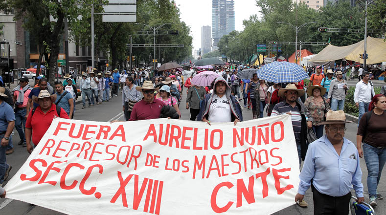 Miles de maestros de la CNTE se unieron a las protestas contra la reforma educativa