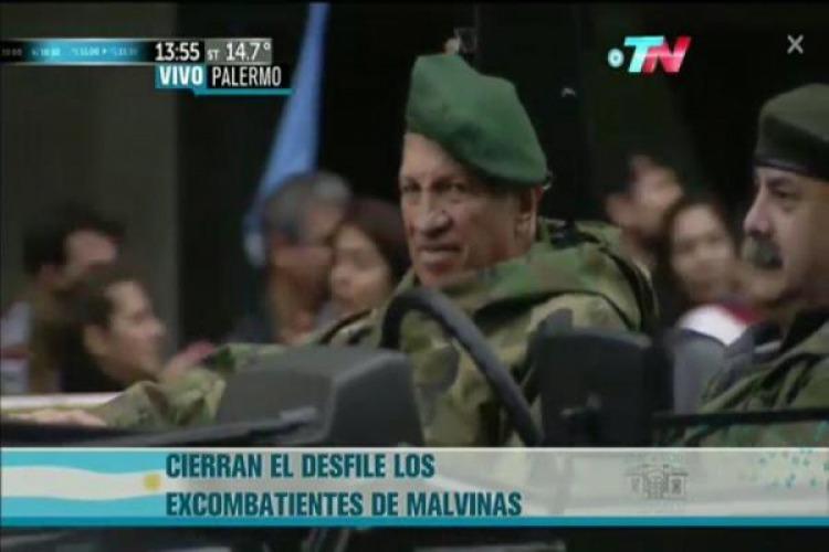 El excarapintada que intentó derrocar al gobierno de Raúl Alfonsín en 1987, desfiló como uno de los héroes de Malvinas.