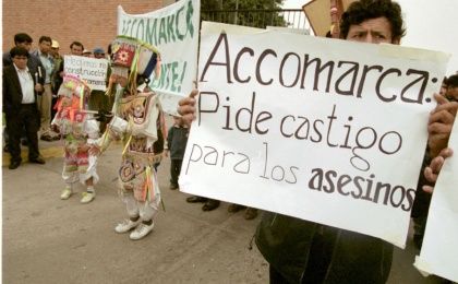 Familiares de las víctimas de la masacre de Accomarca reclaman justicia.