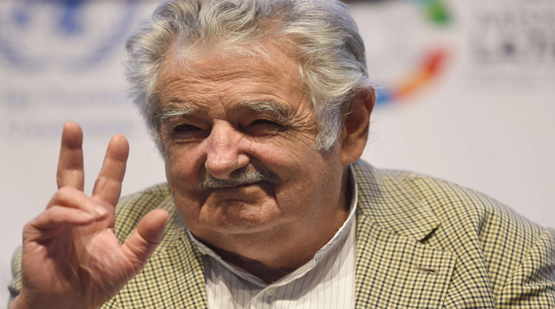 Mujica ha apoyado el proceso de paz entre el Gobierno de Colombia y las FARC-EP.