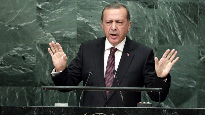 El mandatario turco llamó a atender la actual crisis de refugiados
