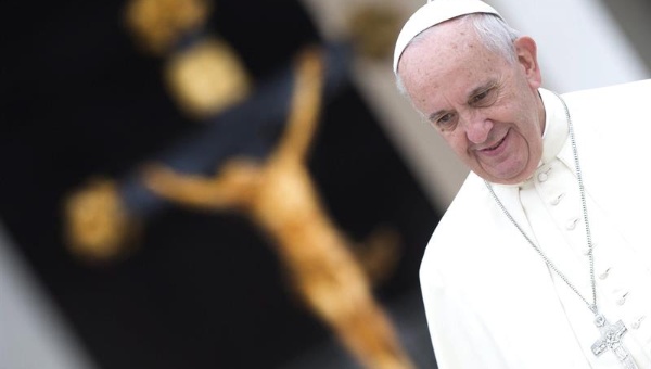 El papa Francisco condenó y expresó su solidaridad con las víctimas.