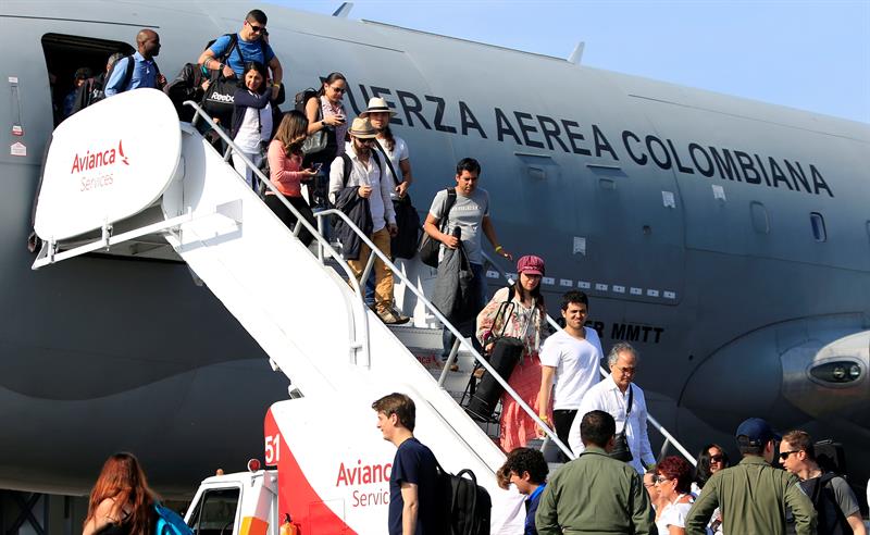 El primer grupo de víctimas aterrizaron en la ciudad de Cartagena.  