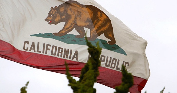El movimiento Yes California argumenta que la separación puede darse en el marco constitucional.