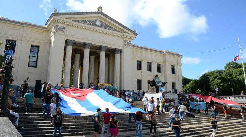 Durante nueve días el pueblo cubano rendirá homenaje al líder que logró liberar a la isla del dominio estadounidense.