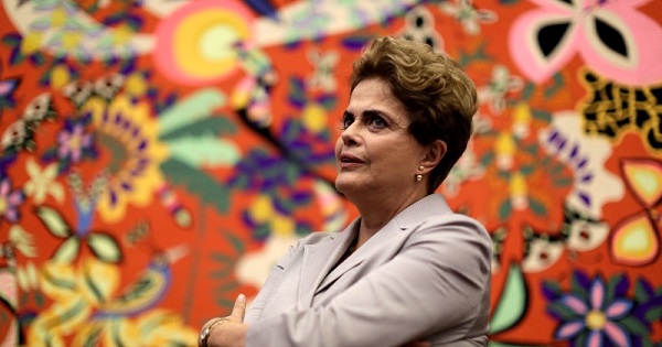 Dilma: “Brasil tiene una democracia suspendida”