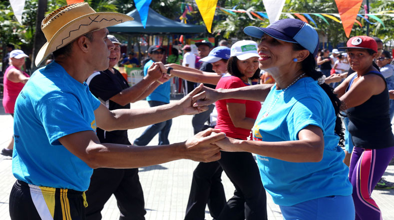 Jornada de baile, como parte de las actividades comunitarias del Festival Suena Caracas.