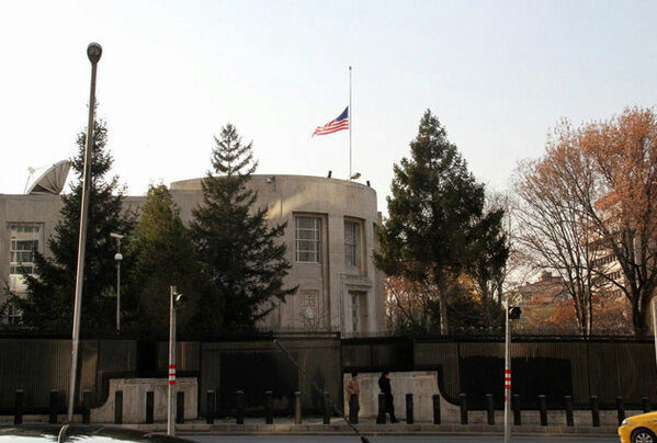 Fachada principal de la embajada de EE.UU. en Ankara.