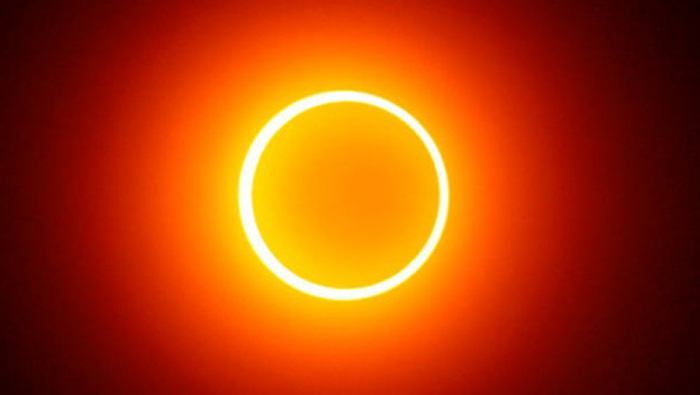 El eclipse solar anular se produce cuando la Tierra, la Luna y el Sol se alinean.