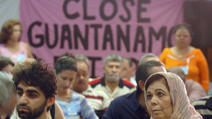 Las provisiones que Trump planea ignorar evitan que los presos en Guantánamo sean trasladados a EE.UU. para ser juzgados.