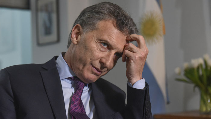 El pueblo argentino desaprueba la gestión de Macri esto frente a la aprobación del empresario en los sectores pudientes de Argentina.
