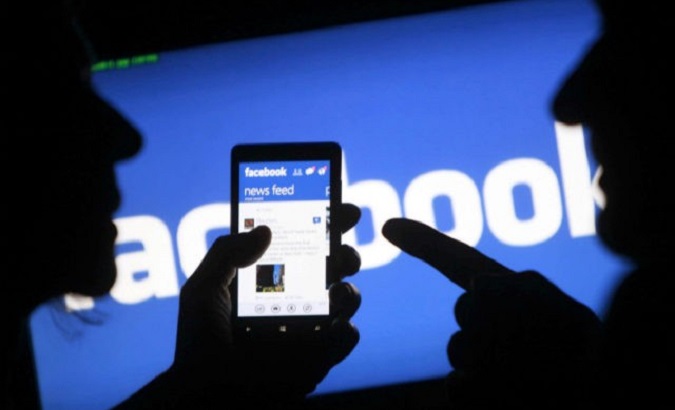 Facebook ha implementado una serie de actualizaciones para contrarrestar las noticias engañosas y la desinformación en su plataforma.