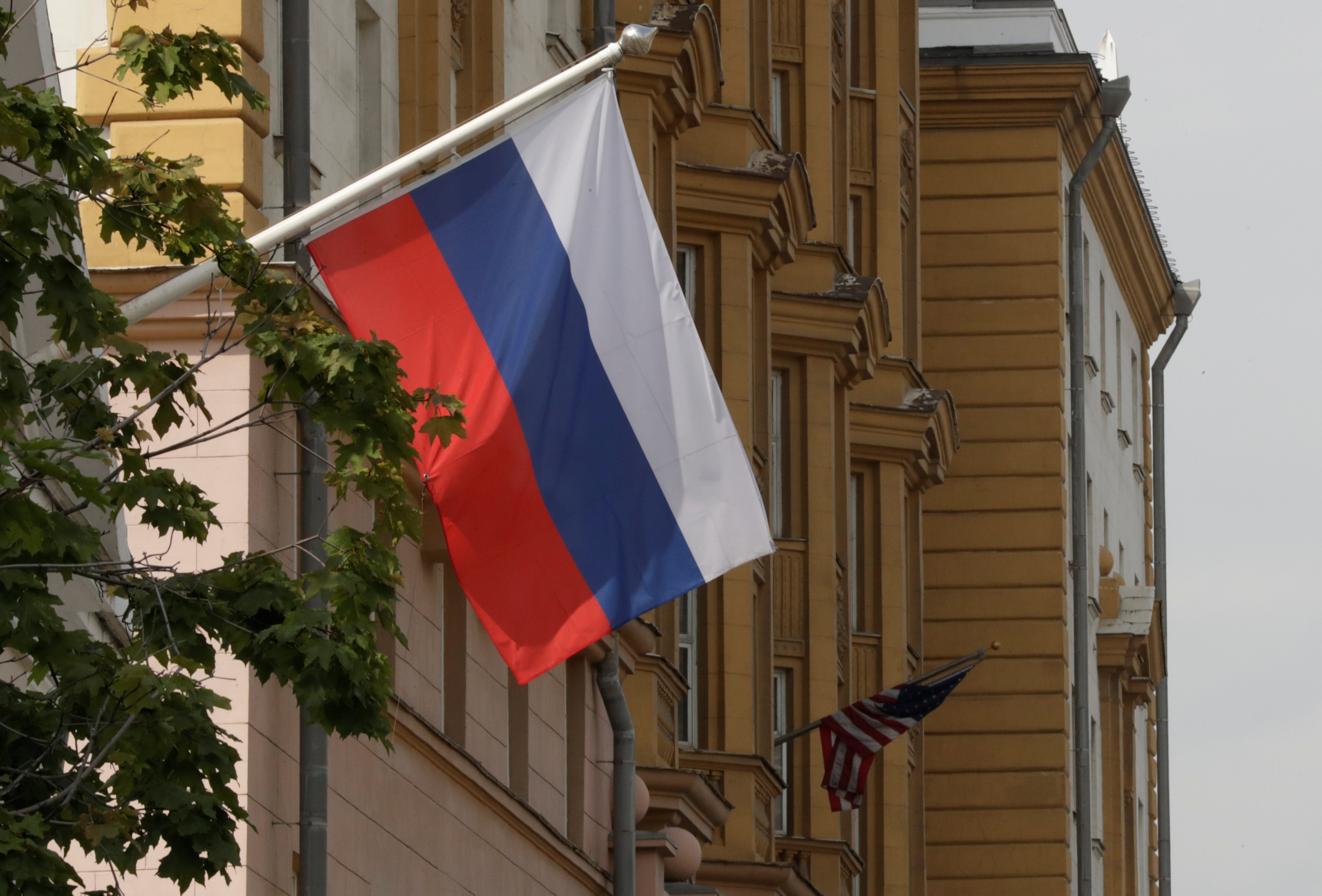 La decisión del Gobierno estadounidense surge ante la posición que mantiene Rusia sobre Crimea.